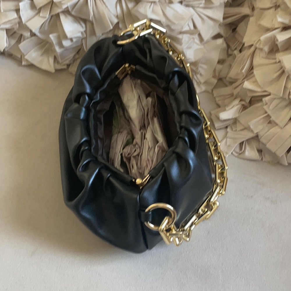Chain pouch bag - Picture 2 of 3